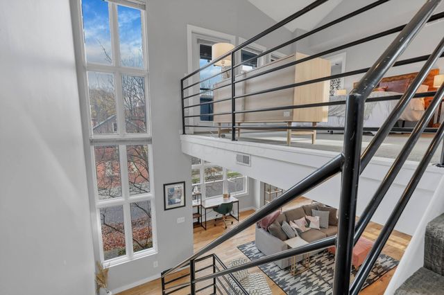233 W Poplar Avenue, 2, Columbus, OH 43215