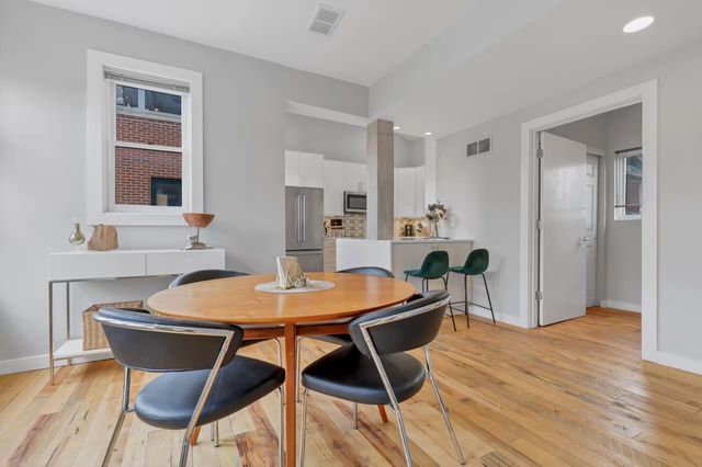 233 W Poplar Avenue, 2, Columbus, OH 43215