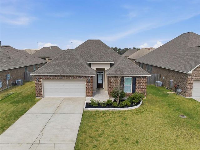 1931 Hebert's Pass, Lake Charles, LA 70607