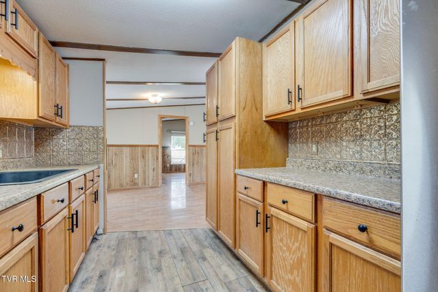 5716 Starlight Road, Kingsport, TN 37660