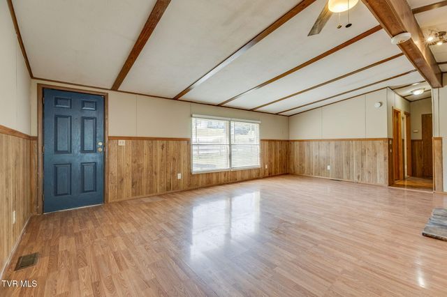 5716 Starlight Road, Kingsport, TN 37660