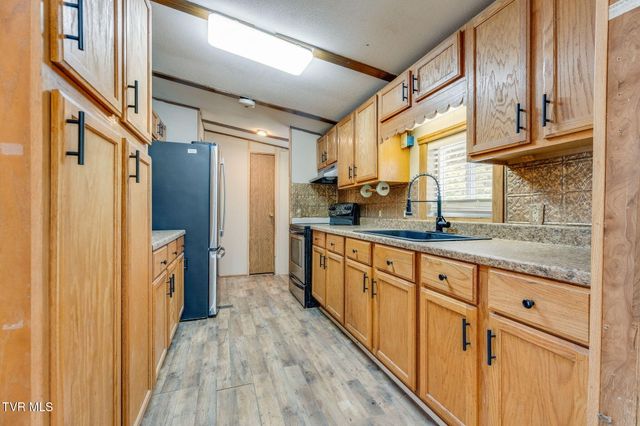 5716 Starlight Road, Kingsport, TN 37660