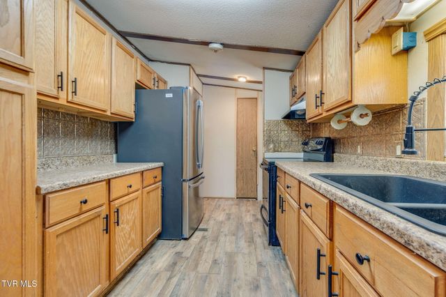 5716 Starlight Road, Kingsport, TN 37660