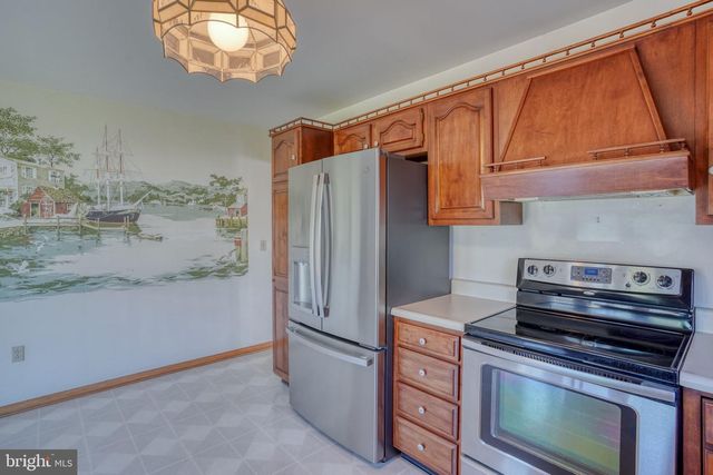 7 WOODS LN, Ocean View, DE 19970