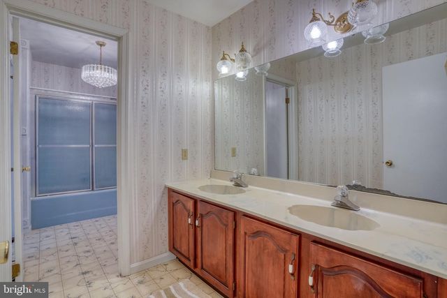 7 WOODS LN, Ocean View, DE 19970