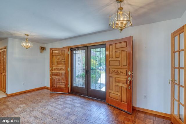 7 WOODS LN, Ocean View, DE 19970