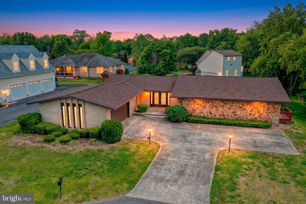 7 WOODS LN, Ocean View, DE 19970
