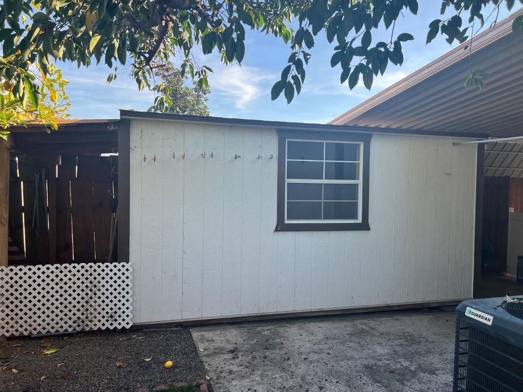 Image 16 of property listing at 371 Bethel Avenue # 102, Sanger, CA 93657