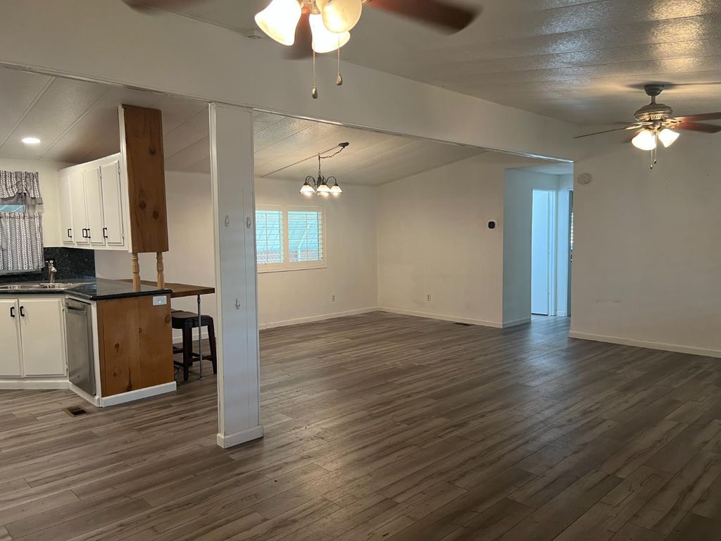 Image 6 of property listing at 371 Bethel Avenue # 102, Sanger, CA 93657