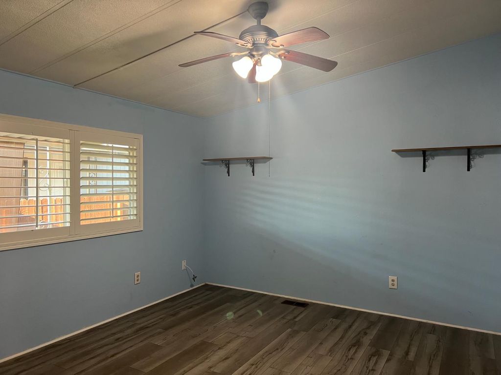 Image 8 of property listing at 371 Bethel Avenue # 102, Sanger, CA 93657