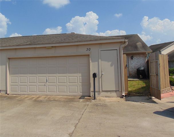 30 Barcelona Court, Missouri City, TX 77459
