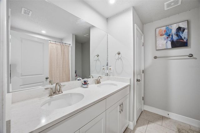 6041 GRAND SONATA AVENUE, Lutz, FL 33558