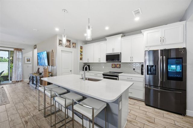 6041 GRAND SONATA AVENUE, Lutz, FL 33558