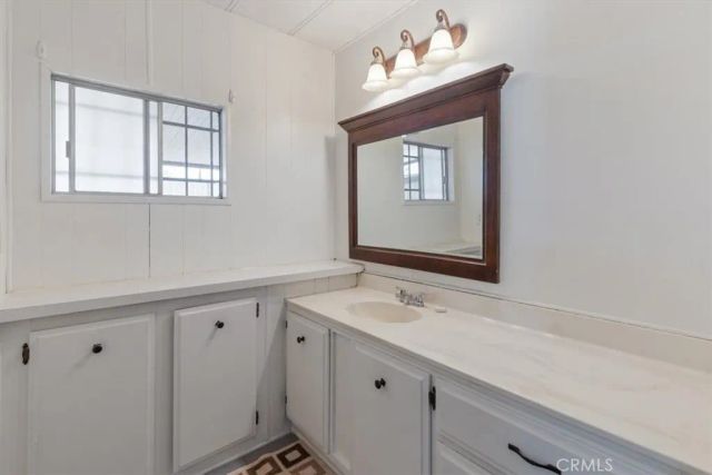 733 Haley Way, Hemet, CA 92543