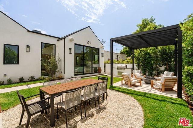 1605 S Point View Street, Los Angeles, CA 90035