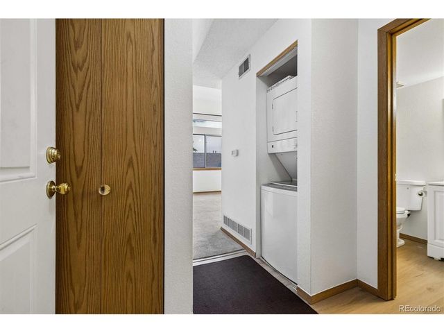 1311 S Cathay Ct 204, Aurora, CO 80017