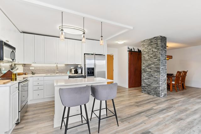 1445 N State Parkway 1904, Chicago, IL 60610