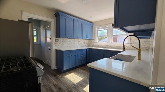 169 Grand Avenue 2nd Fl, Leonia, NJ 07605