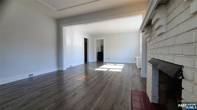 169 Grand Avenue 2nd Fl, Leonia, NJ 07605