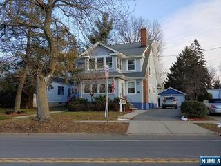 169 Grand Avenue 2nd Fl, Leonia, NJ 07605