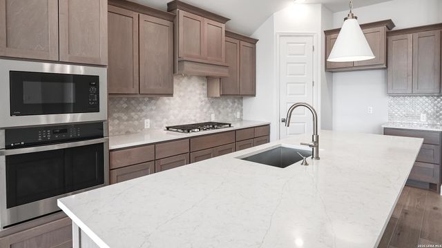 417 Hulda Trail, New Braunfels, TX 78130