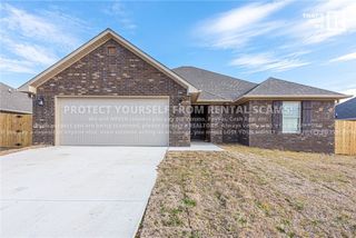 1004 Rachel Street, Gentry, AR 72734