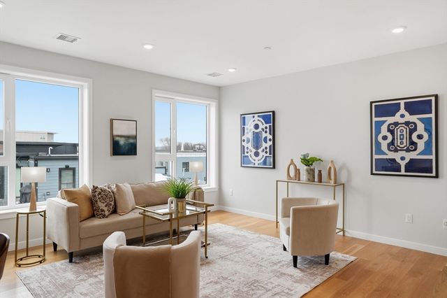 267 Old Colony 308, Boston, MA 02127