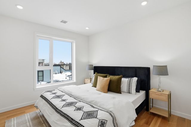 267 Old Colony 308, Boston, MA 02127