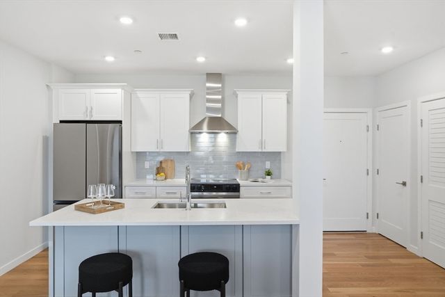267 Old Colony 308, Boston, MA 02127