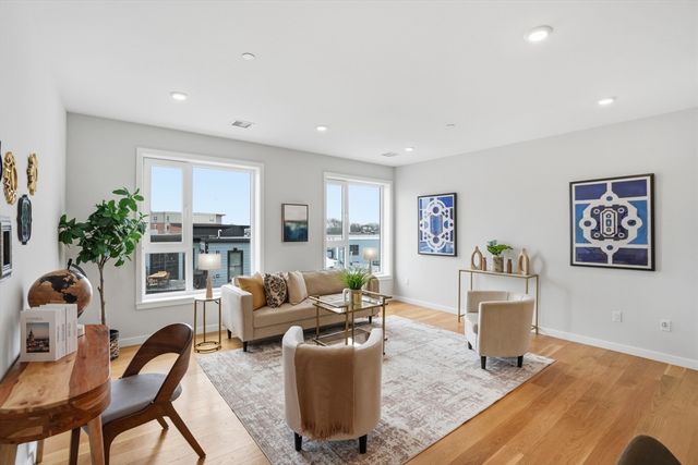 267 Old Colony 308, Boston, MA 02127