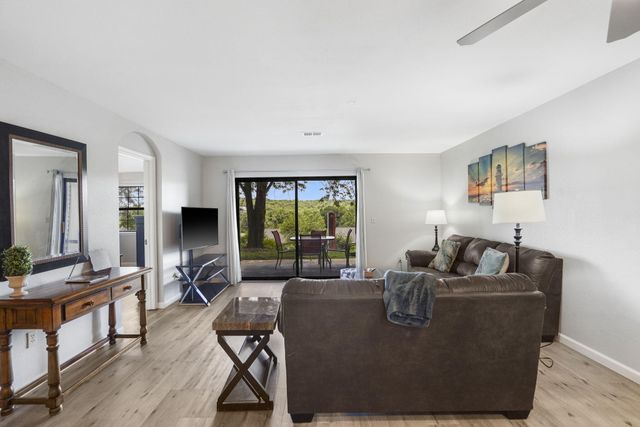 350 S Wildwood Drive S E6, Branson, MO 65616