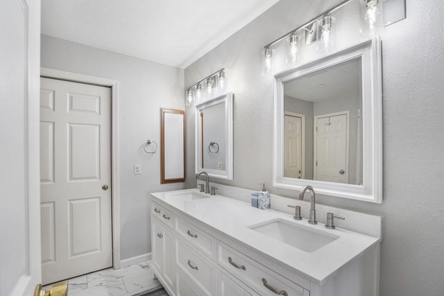 350 S Wildwood Drive S E6, Branson, MO 65616