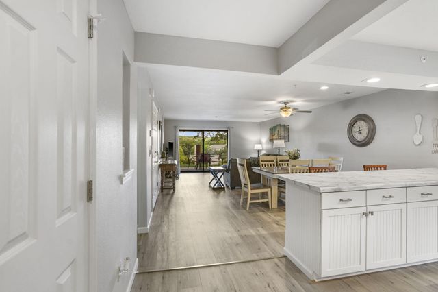 350 S Wildwood Drive S E6, Branson, MO 65616