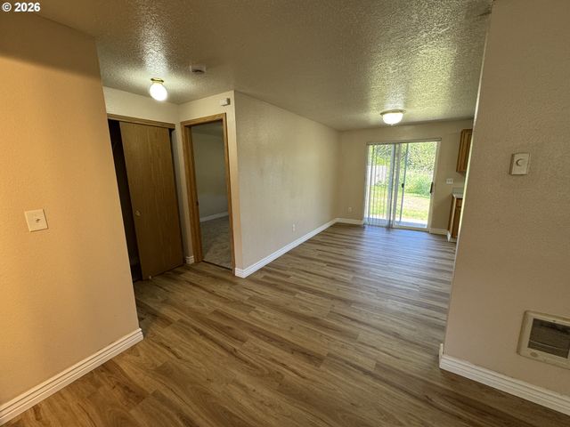 1108 S 11TH Ave, Kelso, WA 98626