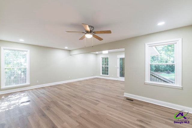 112 Conley Drive, Bonaire, GA 31005