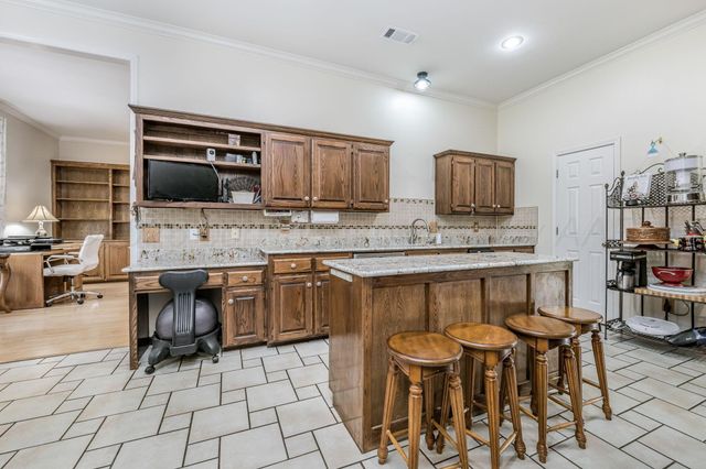 7809 Bent Tree Drive, Amarillo, TX 79121