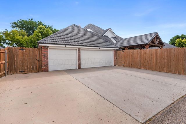 7809 Bent Tree Drive, Amarillo, TX 79121