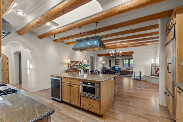 1523 Upper Canyon Road, Santa Fe, NM 87501