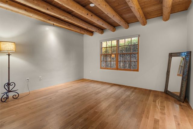 1523 Upper Canyon Road, Santa Fe, NM 87501