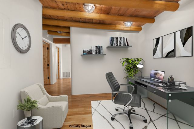 1523 Upper Canyon Road, Santa Fe, NM 87501