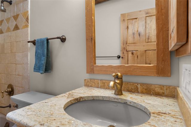 1523 Upper Canyon Road, Santa Fe, NM 87501