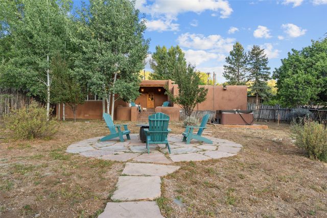 1523 Upper Canyon Road, Santa Fe, NM 87501