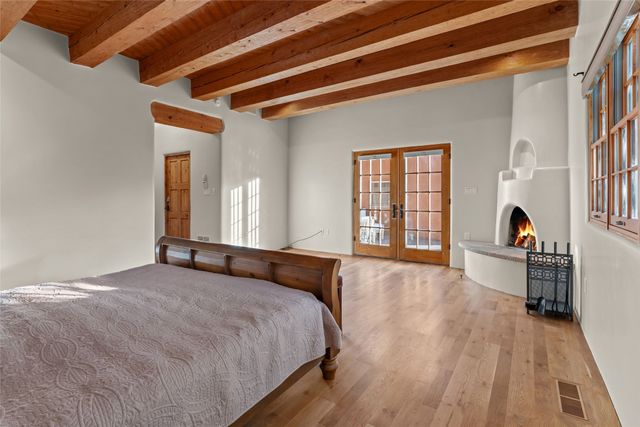 1523 Upper Canyon Road, Santa Fe, NM 87501