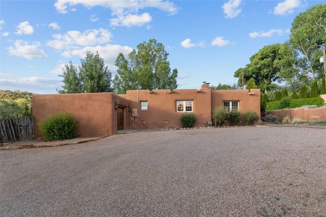 1523 Upper Canyon Road, Santa Fe, NM 87501
