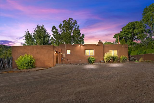 1523 Upper Canyon Road, Santa Fe, NM 87501
