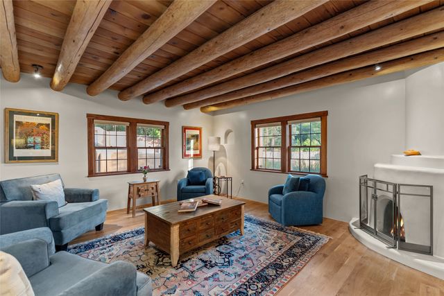 1523 Upper Canyon Road, Santa Fe, NM 87501