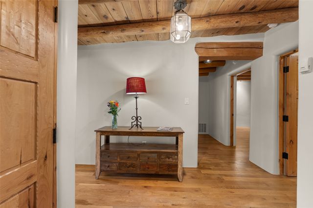 1523 Upper Canyon Road, Santa Fe, NM 87501