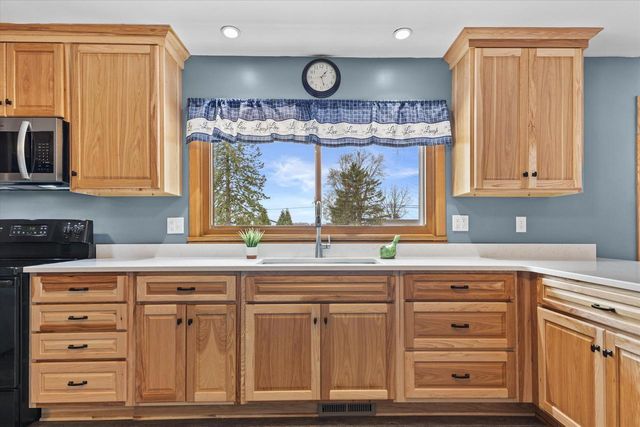 206 Fredonia AVENUE, Fredonia, WI 53021