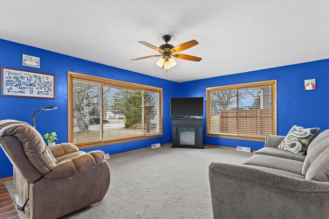 206 Fredonia AVENUE, Fredonia, WI 53021