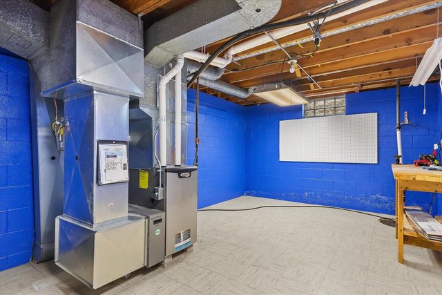 206 Fredonia AVENUE, Fredonia, WI 53021